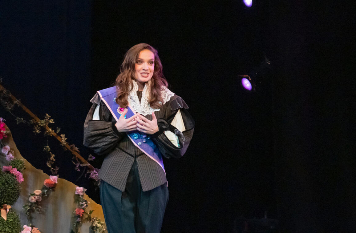 Evgeniya Khomutova brings grace to the role of Le Prince Charmant in Massenet’s Cendrillon at Tomlinson Theater. Evgeniya Khomutova as Le Prince Charmant in Cendrillon at Tomlinson Theater, Philadelphia